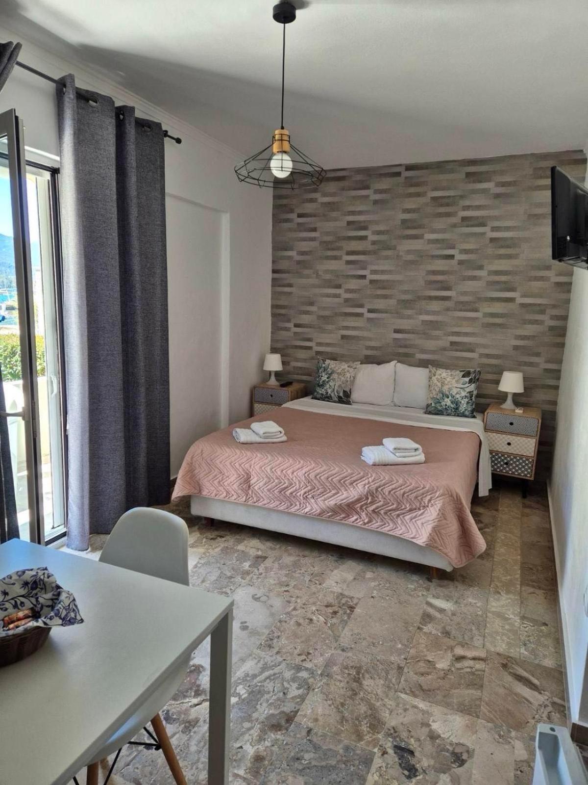Drossinos Studios Poros Town Esterno foto